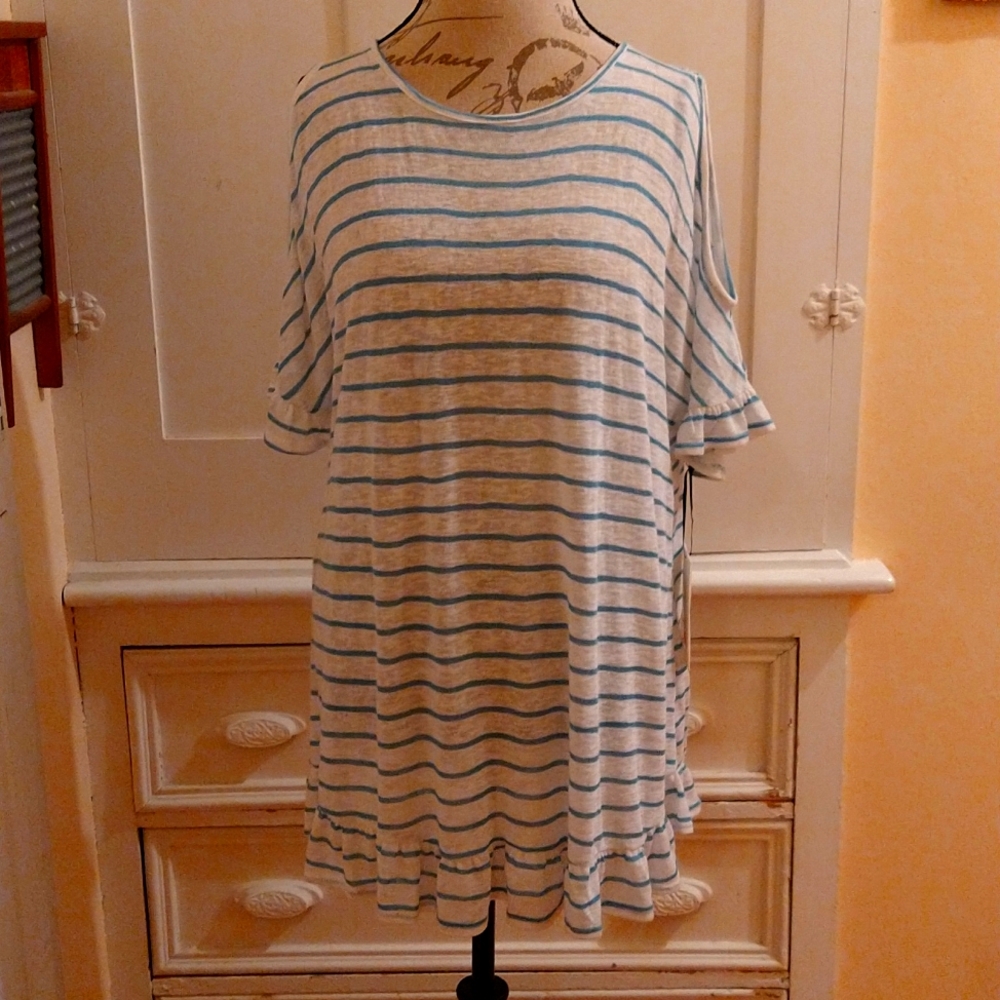 🎀 NWT Coverstitched aqua and white striped knit tunic top Sz L